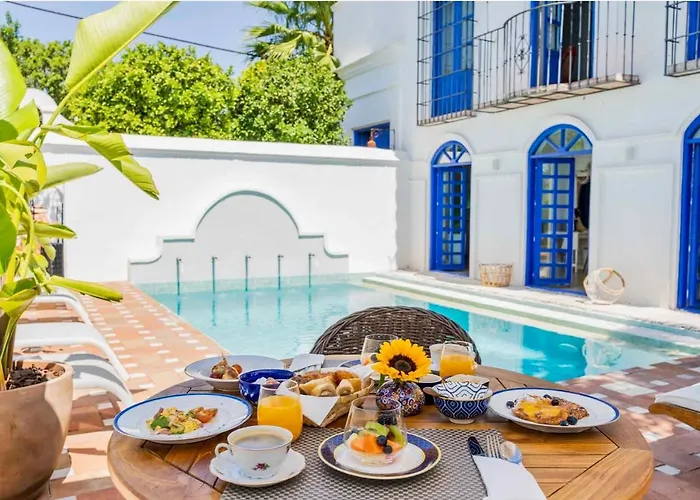 The Pearl - Marbella Bed and Breakfast